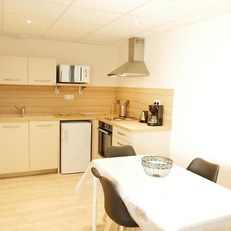 Appartement Avec Chambre - Entree Spa Incluse Бурбон-Ланси Экстерьер фото